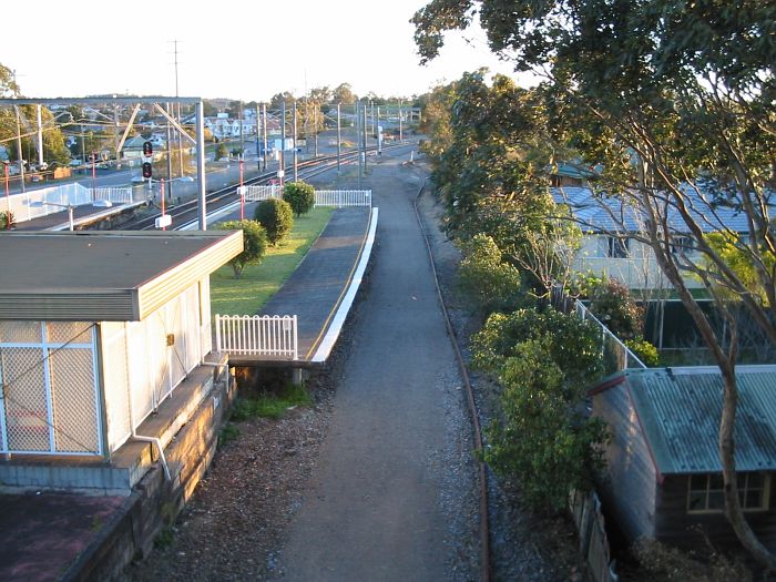 
The remains of the Down Relief line.  The former branch to Belmont branched
off beyond the station and climbed the hill in the middle distance.
