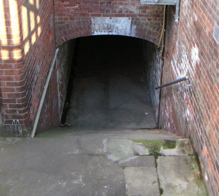 
The subway leading to the now-disused platform 2.
