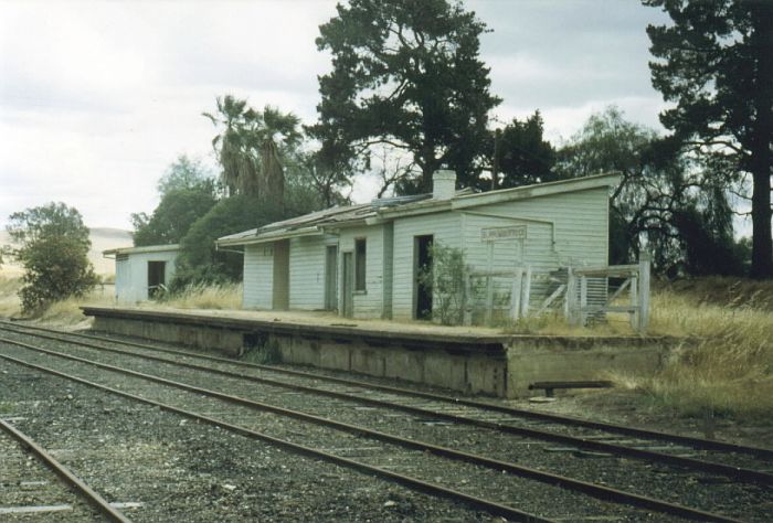 
This quaint country station will see passengers no more but
boasted a crossing loop and siding until the end.
