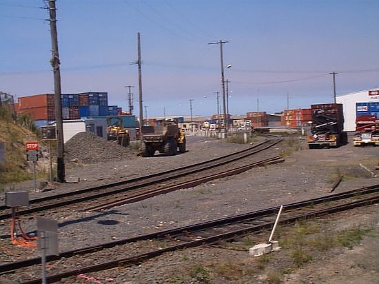 
Cooks River Junction. The line curving away from the Botany
line leads to the Cooks River Container Terminal.
