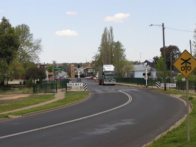 The view looking south towards the Newell Highway level crossing.