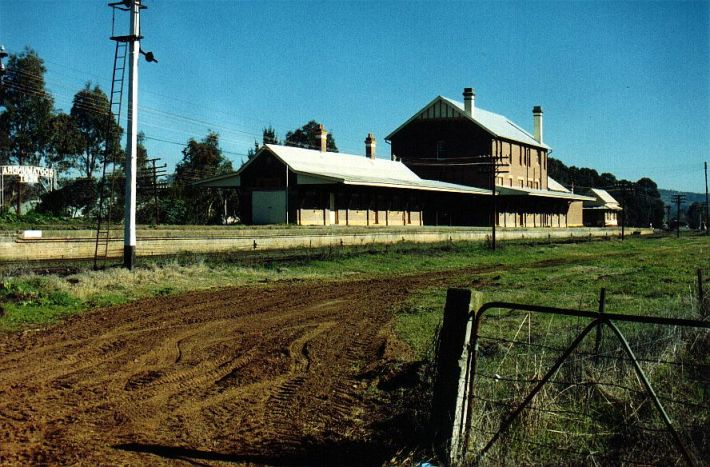 
The view of the station building looking from the northern side of the
station.
