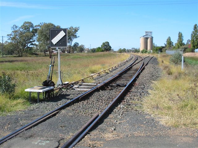 
Dunnedoo looking back towards the station from the west.
