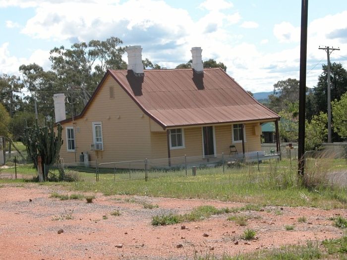 
The preserved Station Masters house behind the station.
