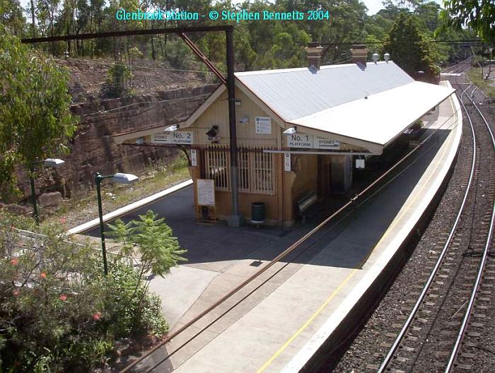 
The view looking along the up platform from the footbridge at the Sydney
end.
