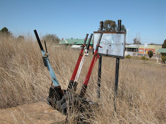 
One the platform is a 4-lever frame and yard diagram.
