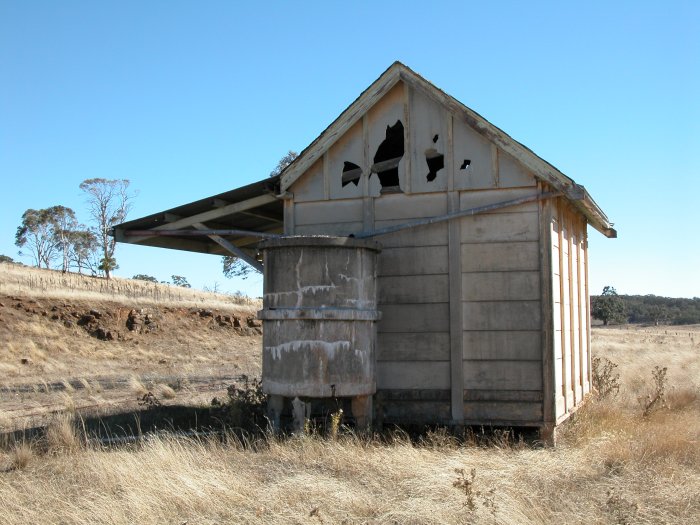 A side-on view of the standard Pc.1 concrete station building.