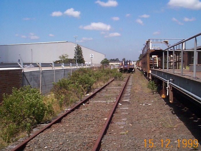 The view from the dead end looking towards Anzac St.