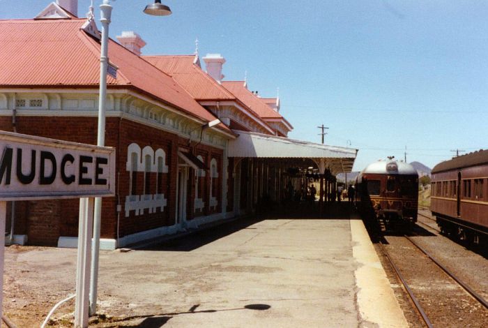 
A 620/720 railcar has terminated at Mudgee after a run from Lithgow.
