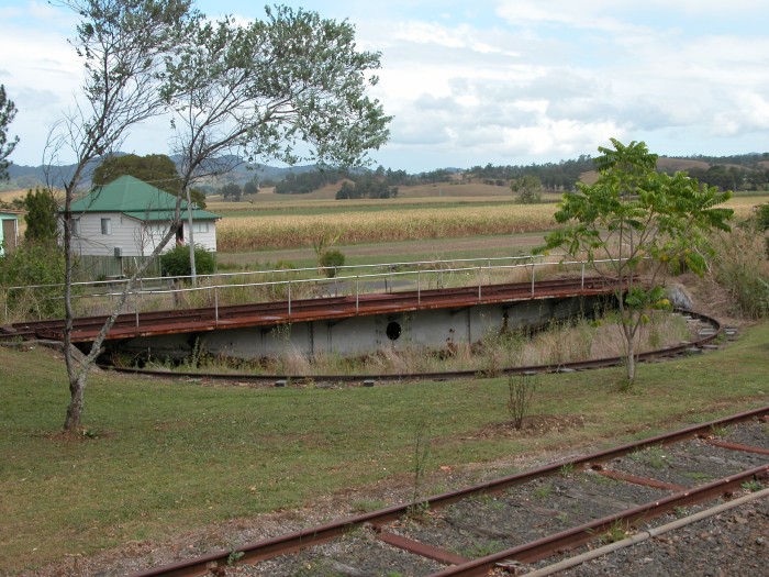 The rusty turntable.
