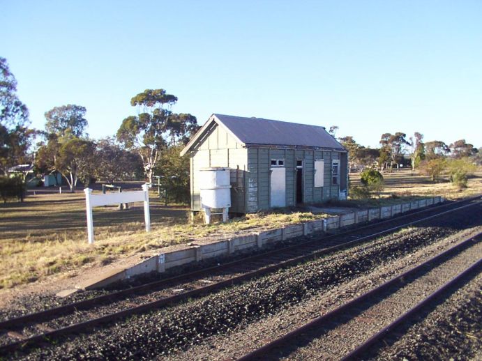 
An early-morning view of the utilitarian station build at North Star.
The near track is the loop siding.
