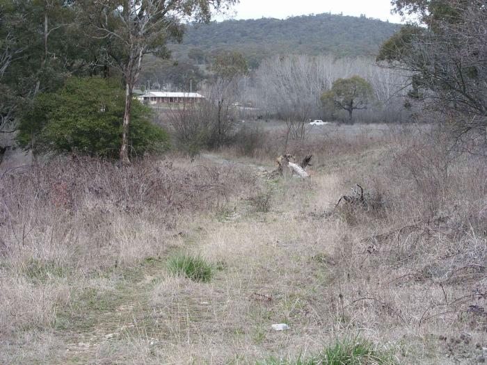 
Only the formation remains of the short branch which extended to the
Commonwealth Portland Cement Company.
