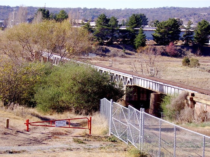 Another view of the Queanbeyan River bridge looking towards Goulburn.