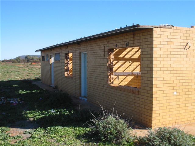 
A derelict building at Roto.
