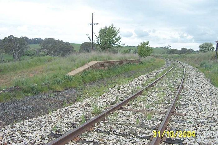 
The view looking north showing the loop line platform.
