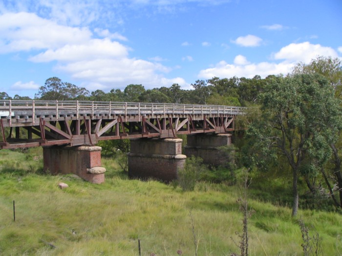 A closer view of the historic Queen truss bridge over Tenterfield Creek.