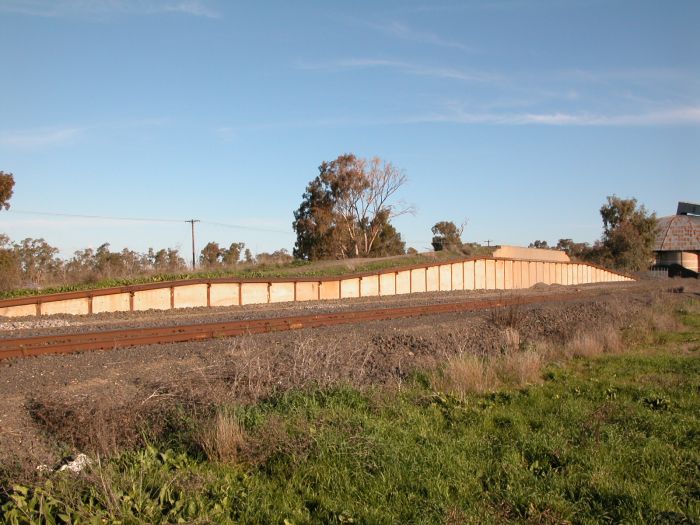 
The goods loading bank has been raised to allow direct loading of railway
ballast from the nearby Boral mine.
