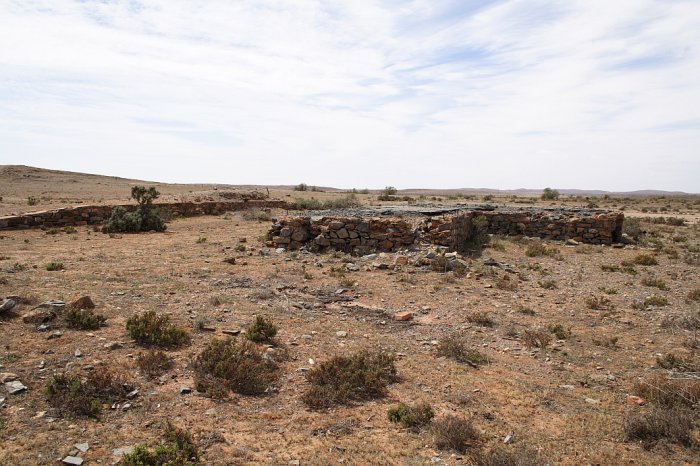 The view of the station remains, looking towards Broken Hill. The passenger platform is on the right.