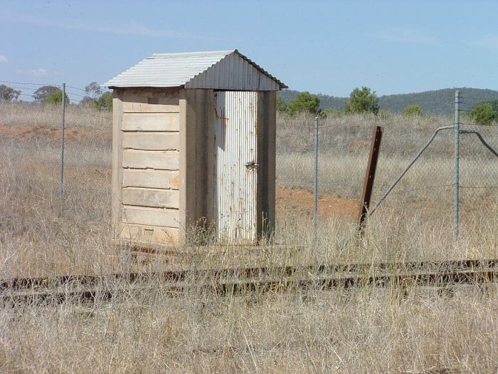 
The staff hut, adjacent to the platform.
