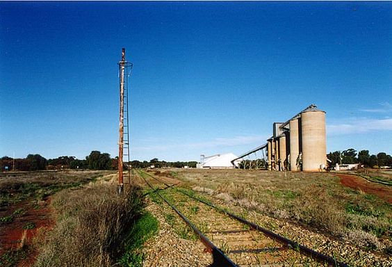 
The view looking towards town in the up direction.  The Up Home signal
arm has been removed.
