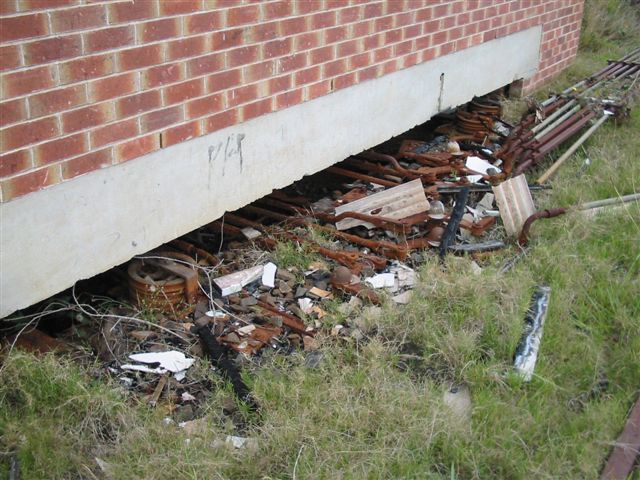 
The disconnected rodding and debris from the fire.
